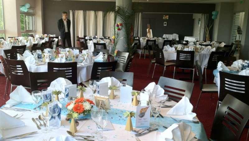 Brit Hotel Golfhotel Saint Samson Pleumeur Bodou Restoran foto
