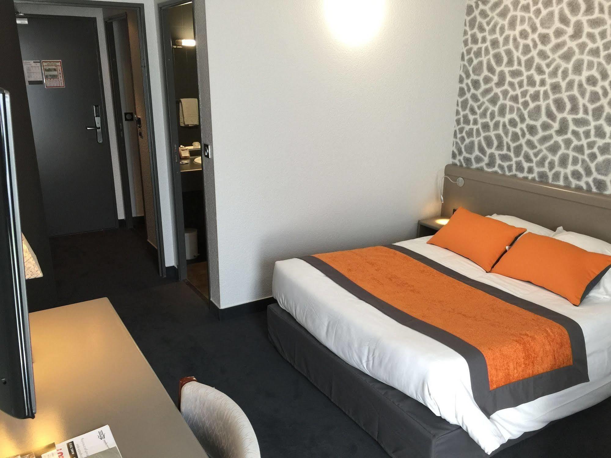 Brit Hotel Golfhotel Saint Samson Pleumeur Bodou Bagian luar foto